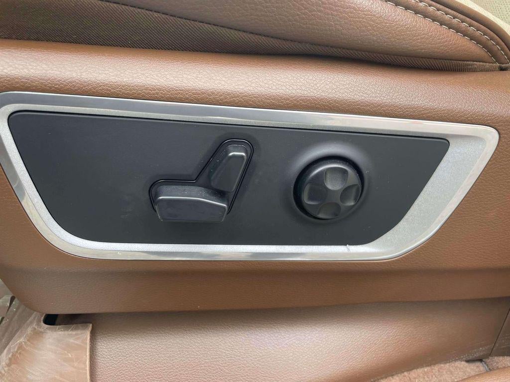 2020 RAM 1500 Laramie Crew Cab 4x4 64' Box