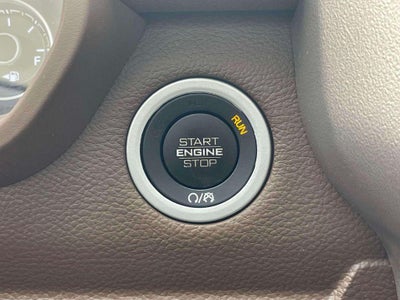 2020 RAM 1500 Laramie Crew Cab 4x4 64' Box