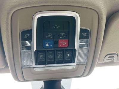 2020 RAM 1500 Laramie Crew Cab 4x4 64' Box