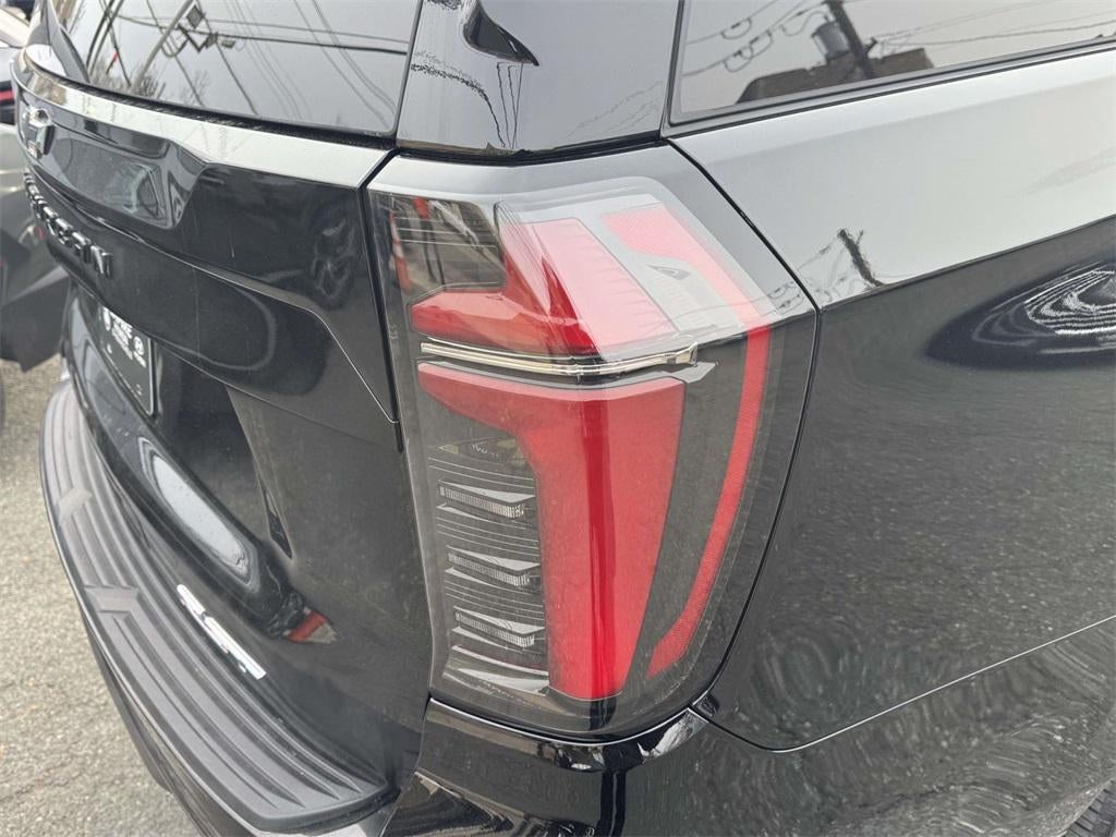 2025 Chevrolet Suburban 4WD RST