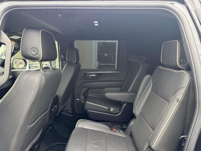 2025 Chevrolet Suburban 4WD Premier