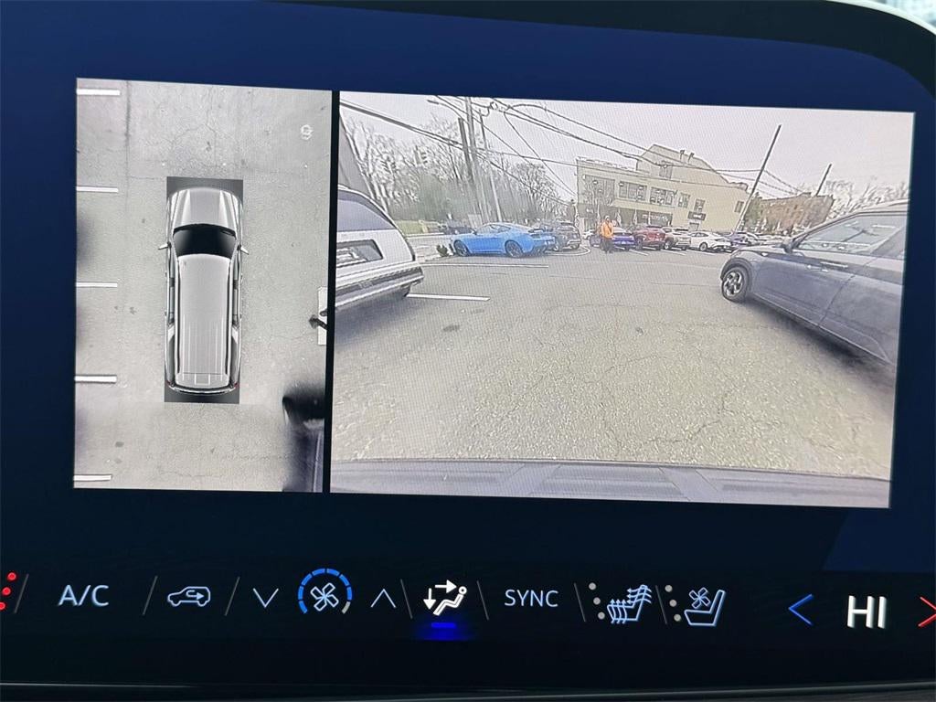 2025 Chevrolet Suburban 4WD Premier