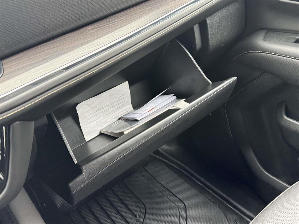 2025 Chevrolet Suburban 4WD Premier