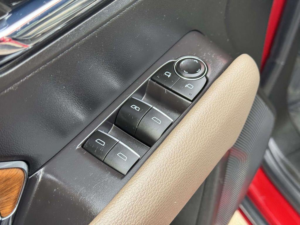 2023 GMC Canyon 4WD Crew Cab Short Box Denali