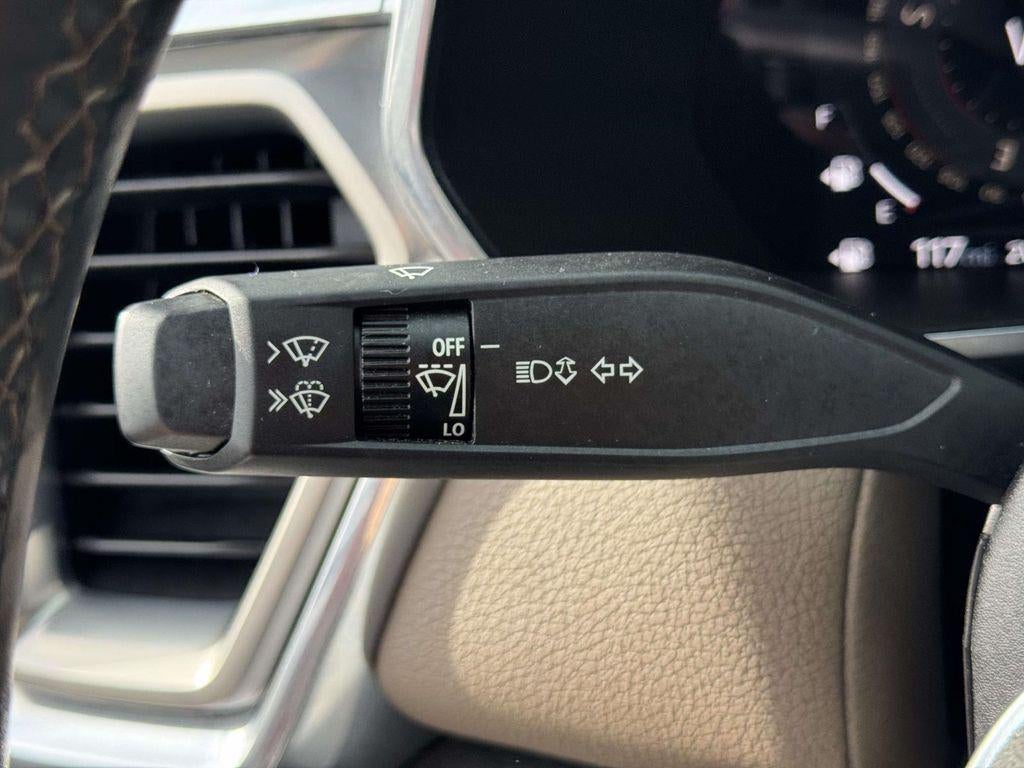 2023 GMC Canyon 4WD Crew Cab Short Box Denali