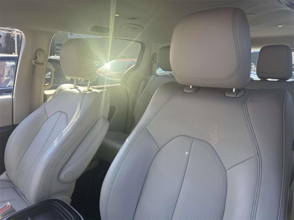 2019 Chrysler Pacifica Hybrid Touring L
