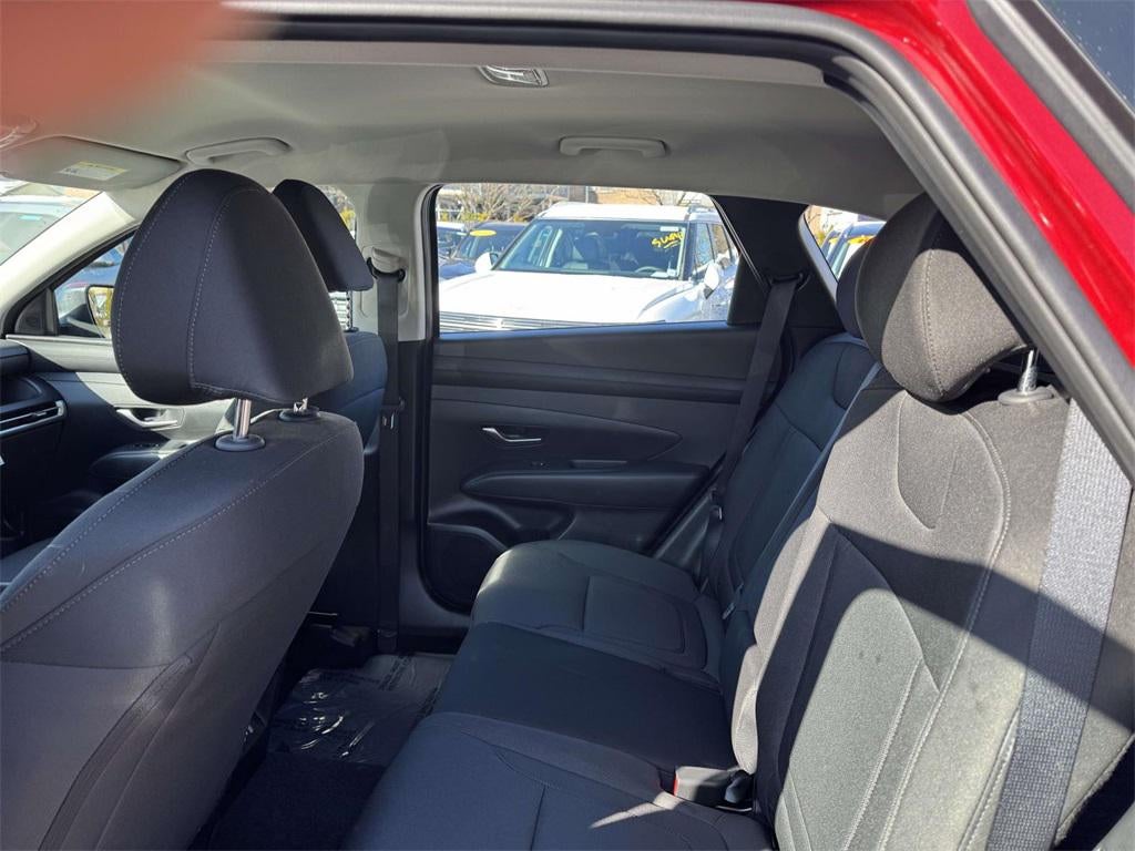 2025 Hyundai Tucson SE