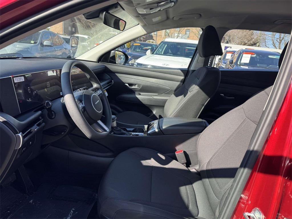 2025 Hyundai Tucson SE