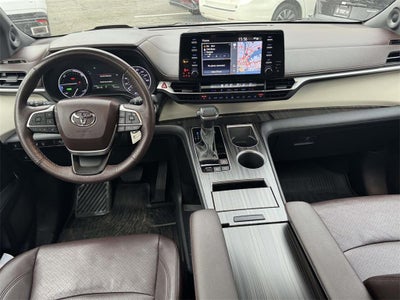 2023 Toyota Sienna Platinum