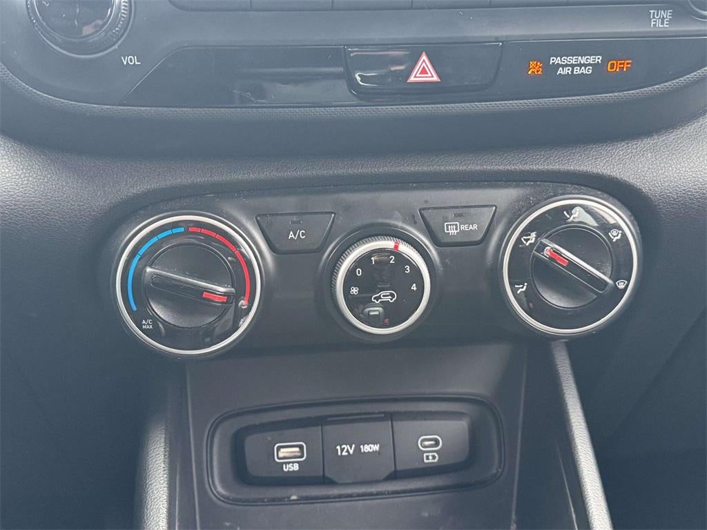 2023 Hyundai Venue SE