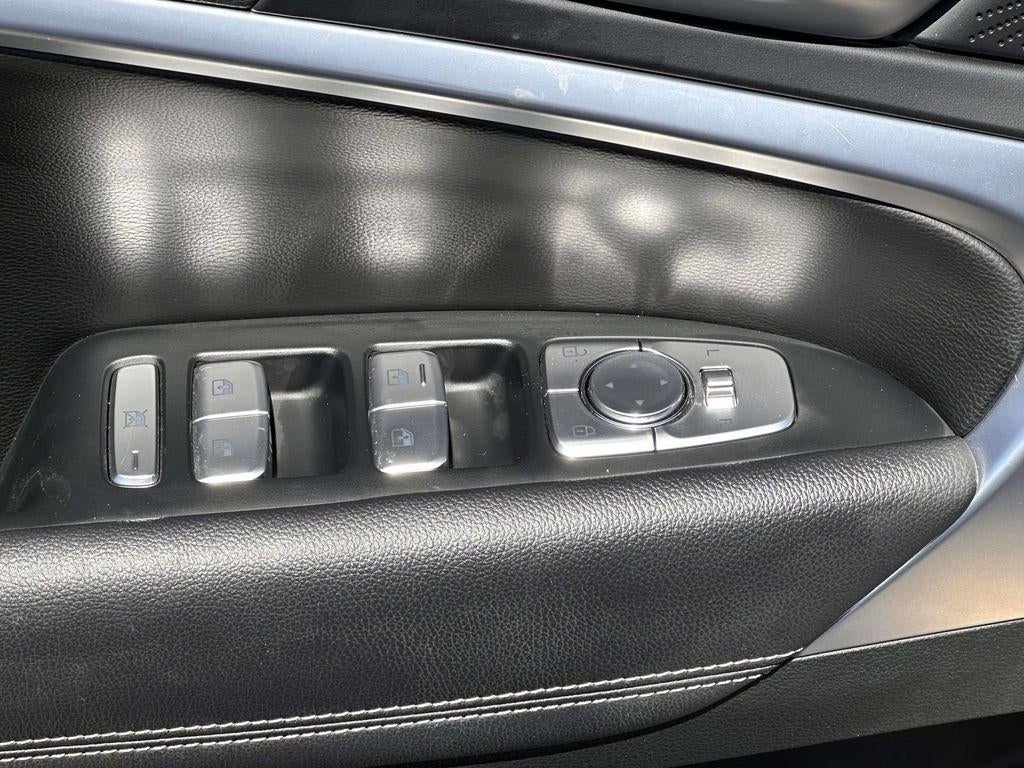 2023 Genesis G70 2.0T AWD