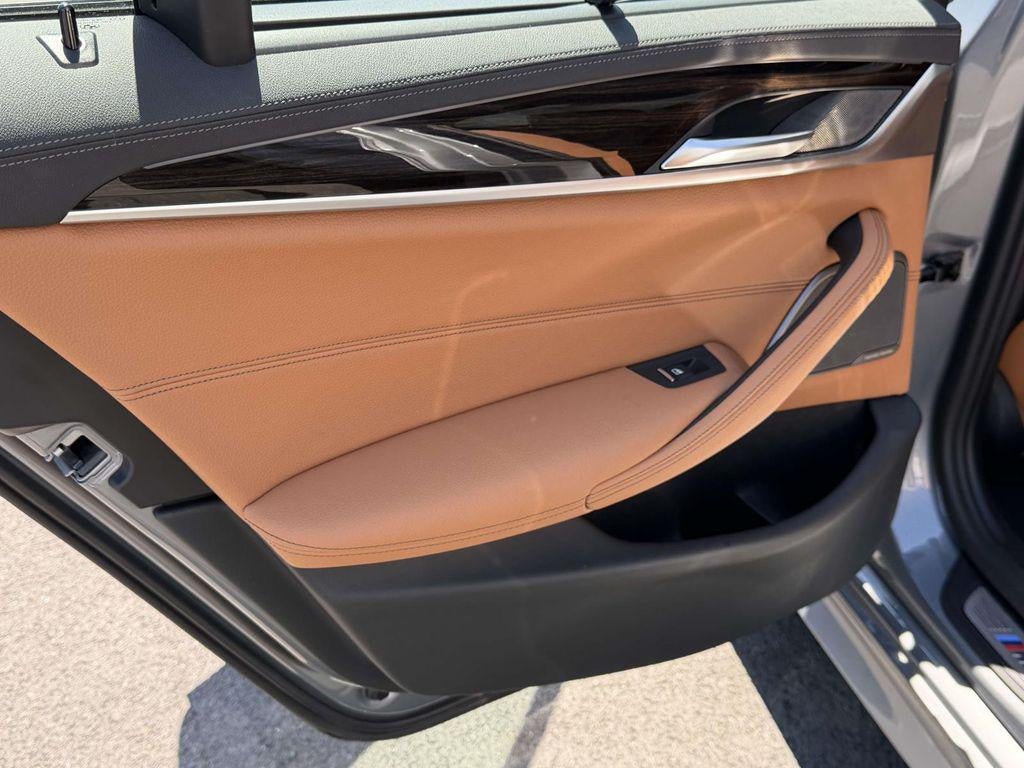 2023 BMW M550 i xDrive