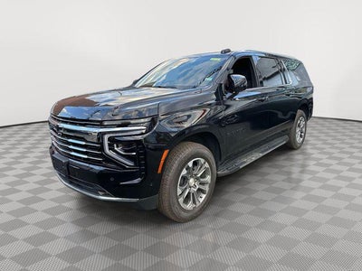 2025 Chevrolet Suburban 4WD LT