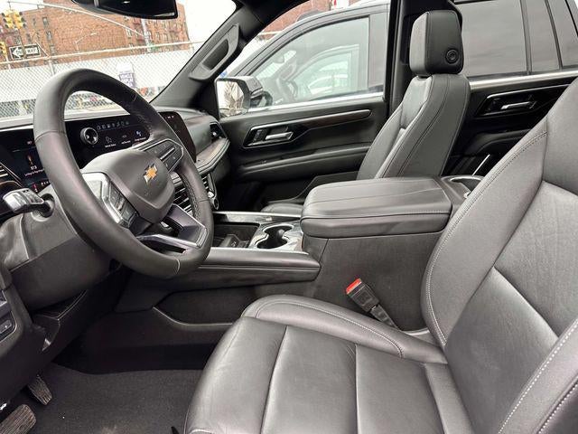 2025 Chevrolet Suburban 4WD LT