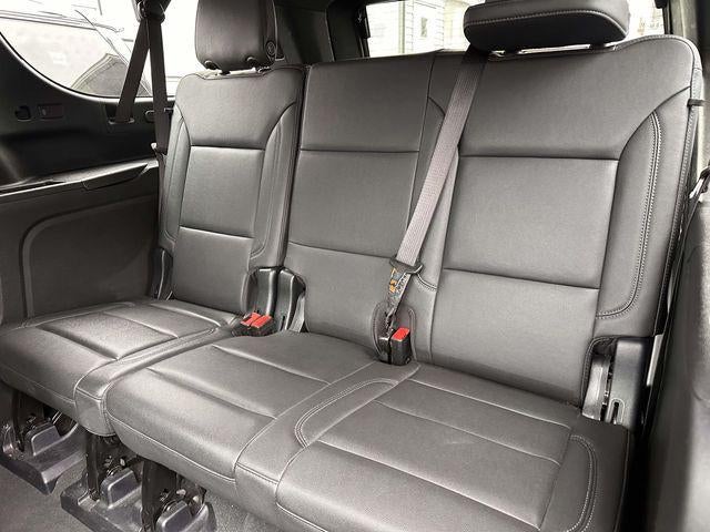 2025 Chevrolet Suburban 4WD LT