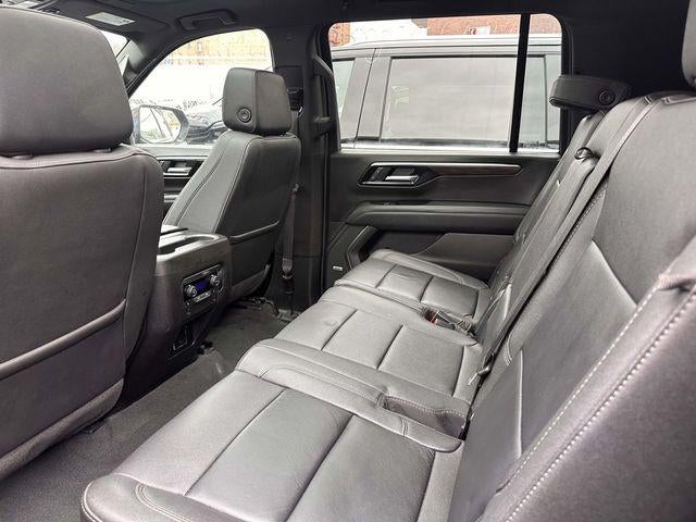 2025 Chevrolet Suburban 4WD LT