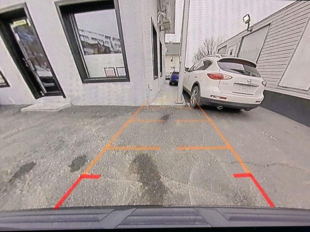 2025 Chevrolet Suburban 4WD LT