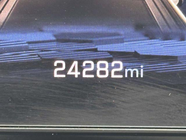 2025 Chevrolet Suburban 4WD LT