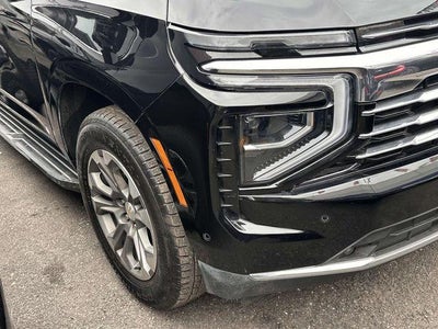 2025 Chevrolet Suburban 4WD LT