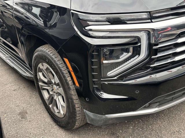 2025 Chevrolet Suburban 4WD LT