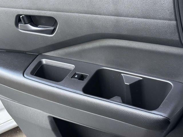 2023 Nissan Pathfinder S 4WD