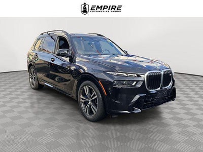 2023 BMW X7 M60i