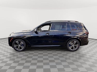 2023 BMW X7 M60i