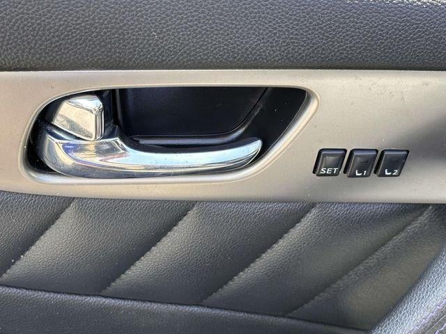 2017 INFINITI QX70 Base