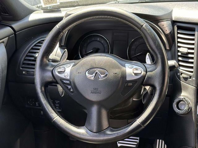 2017 INFINITI QX70 Base