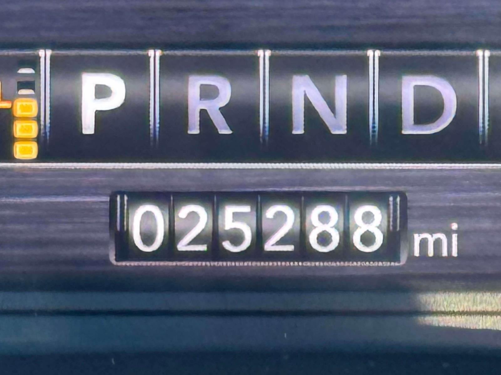 2021 RAM 1500 Laramie Crew Cab 4x4 57' Box