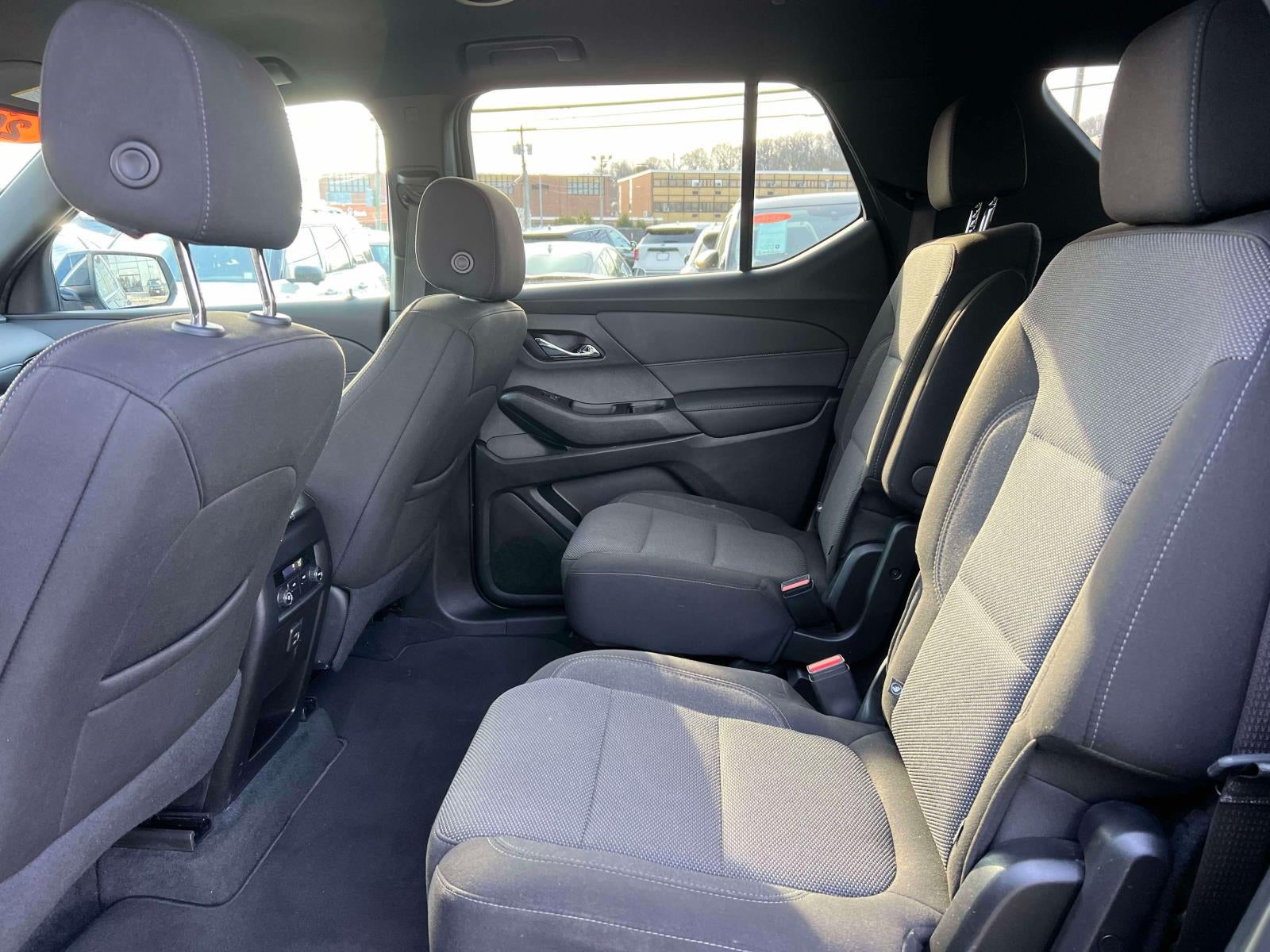 2023 Chevrolet Traverse FWD LT Cloth