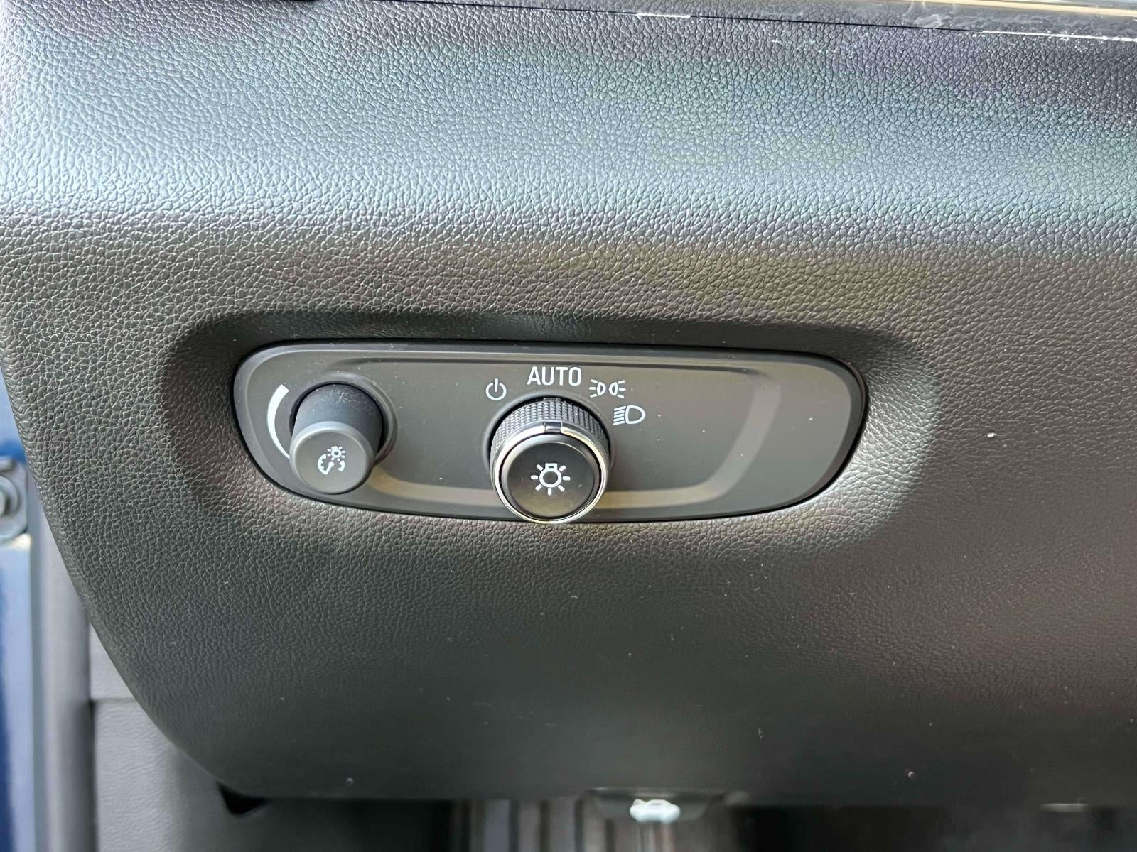 2023 Chevrolet Traverse FWD LT Cloth