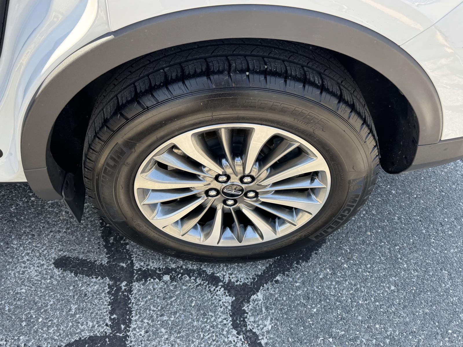 2022 Lincoln Nautilus Standard
