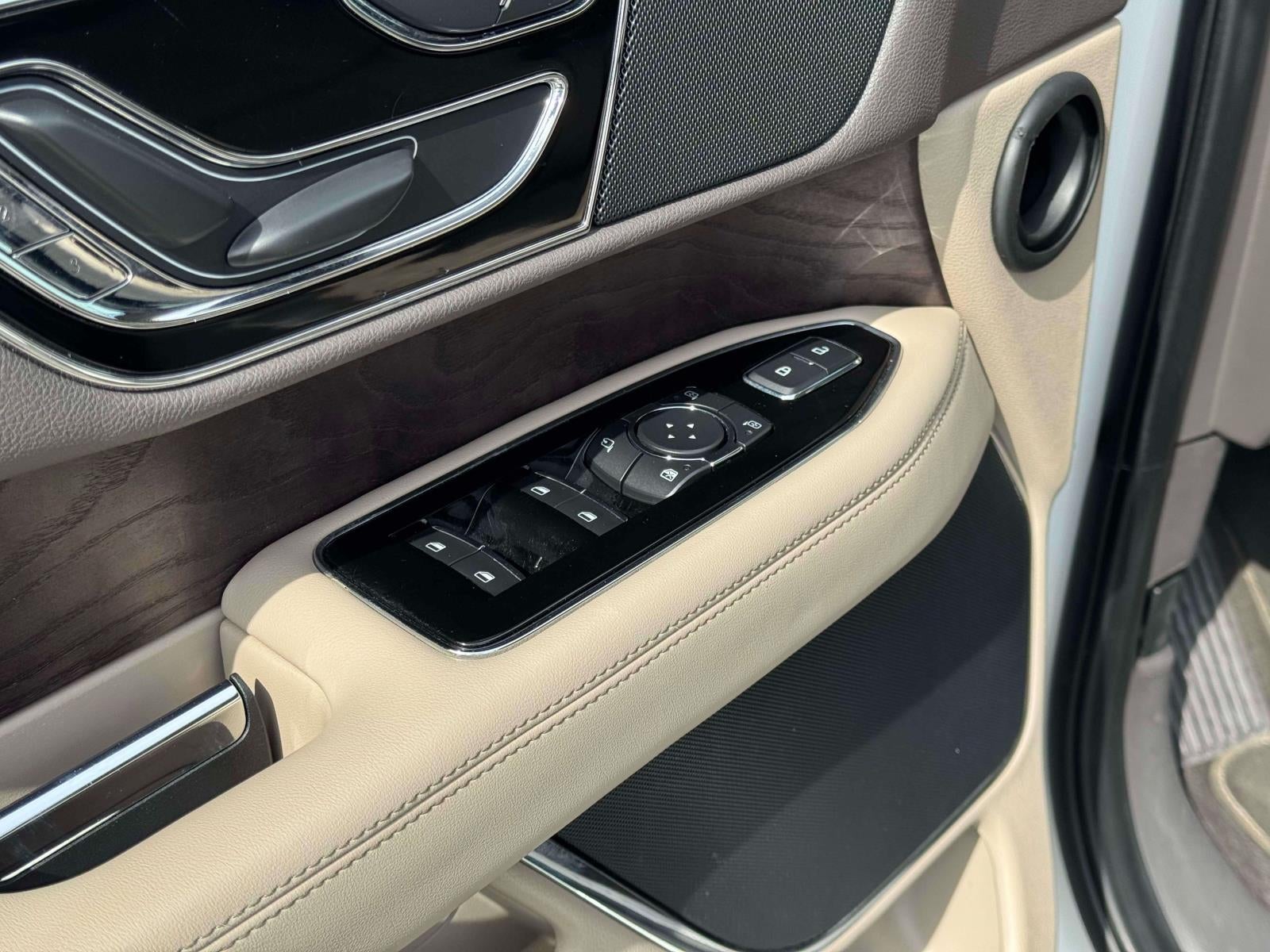 2022 Lincoln Navigator Standard