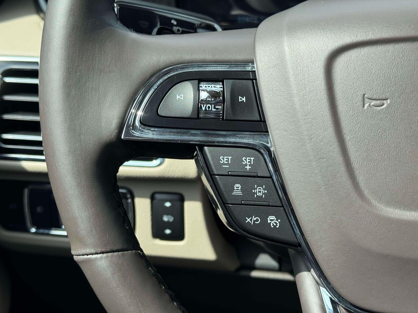 2022 Lincoln Navigator Standard