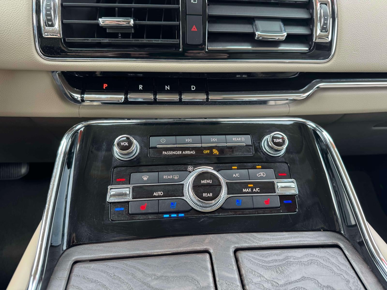 2022 Lincoln Navigator Standard