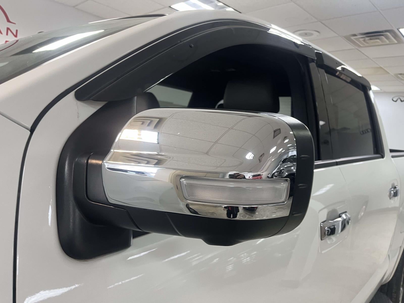 2023 Nissan TITAN Crew Cab Platinum Reserve 4x4