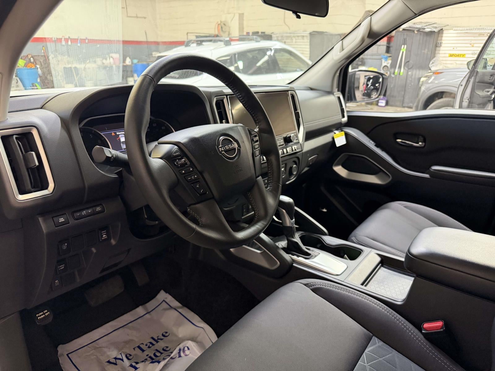 2025 Nissan Frontier Crew Cab SV 4x2