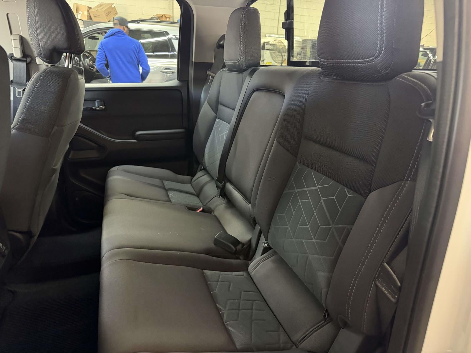 2025 Nissan Frontier Crew Cab SV 4x2