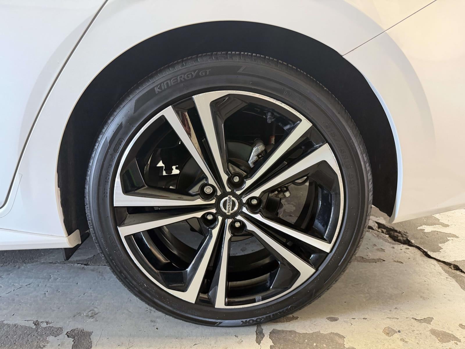 2022 Nissan Sentra SR Xtronic CVT