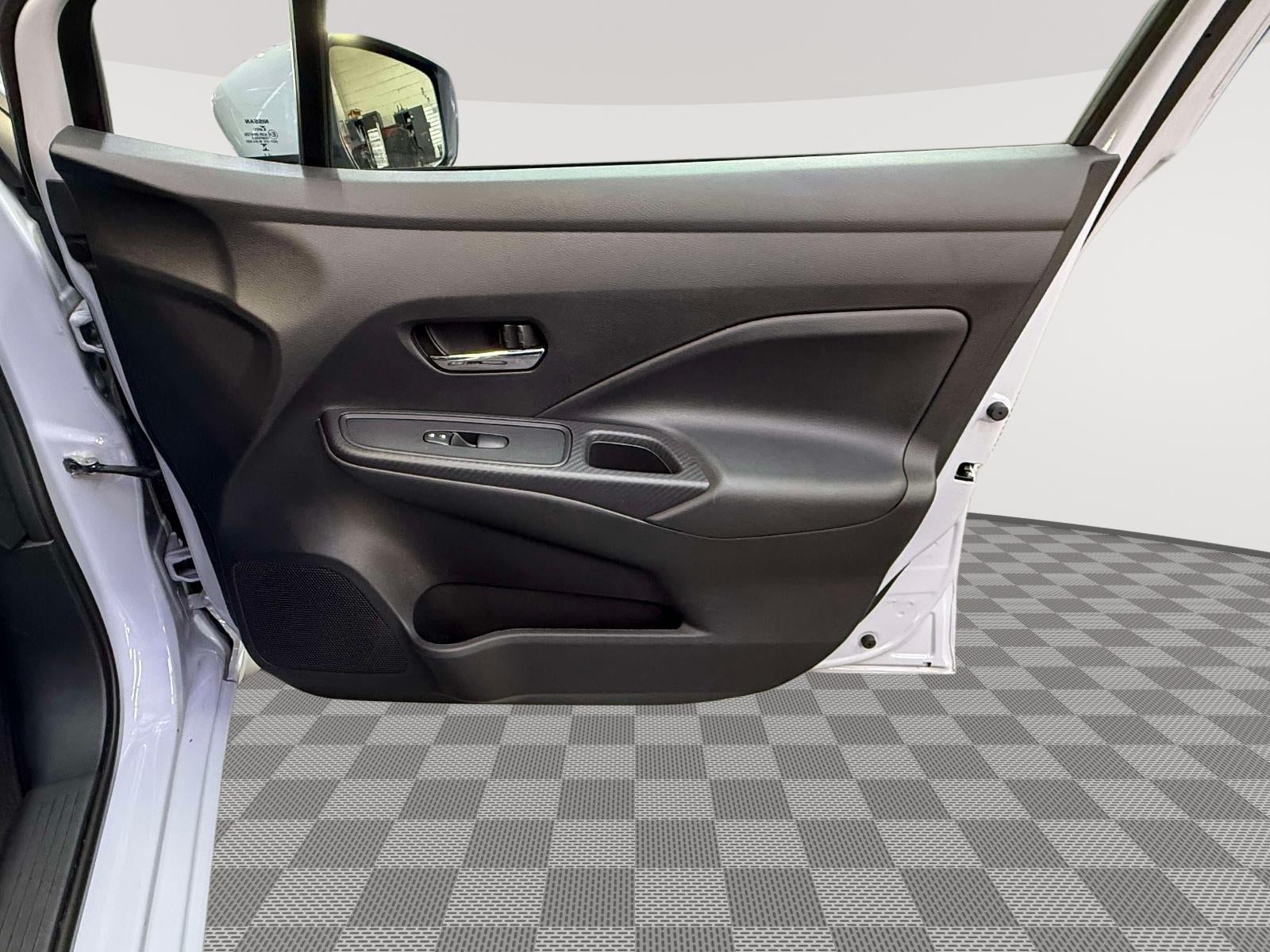 2024 Nissan Versa 1.6 SV