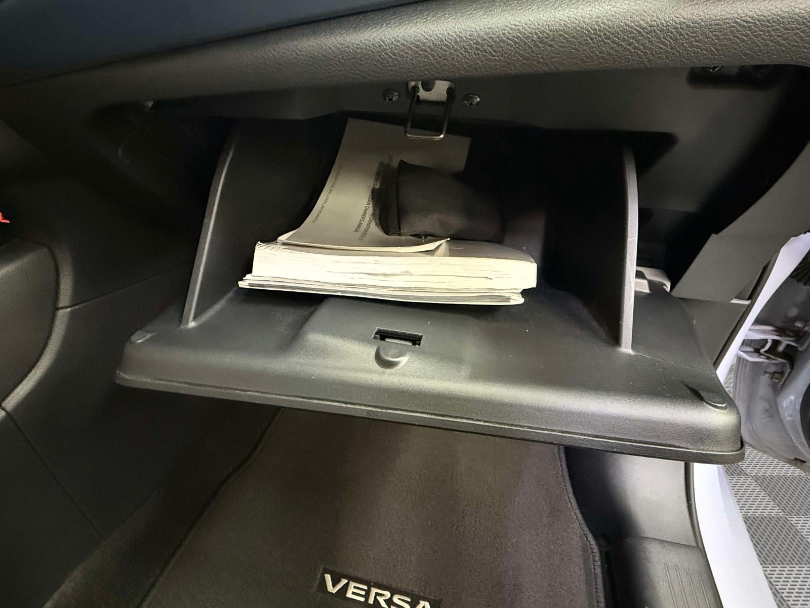 2024 Nissan Versa 1.6 SV
