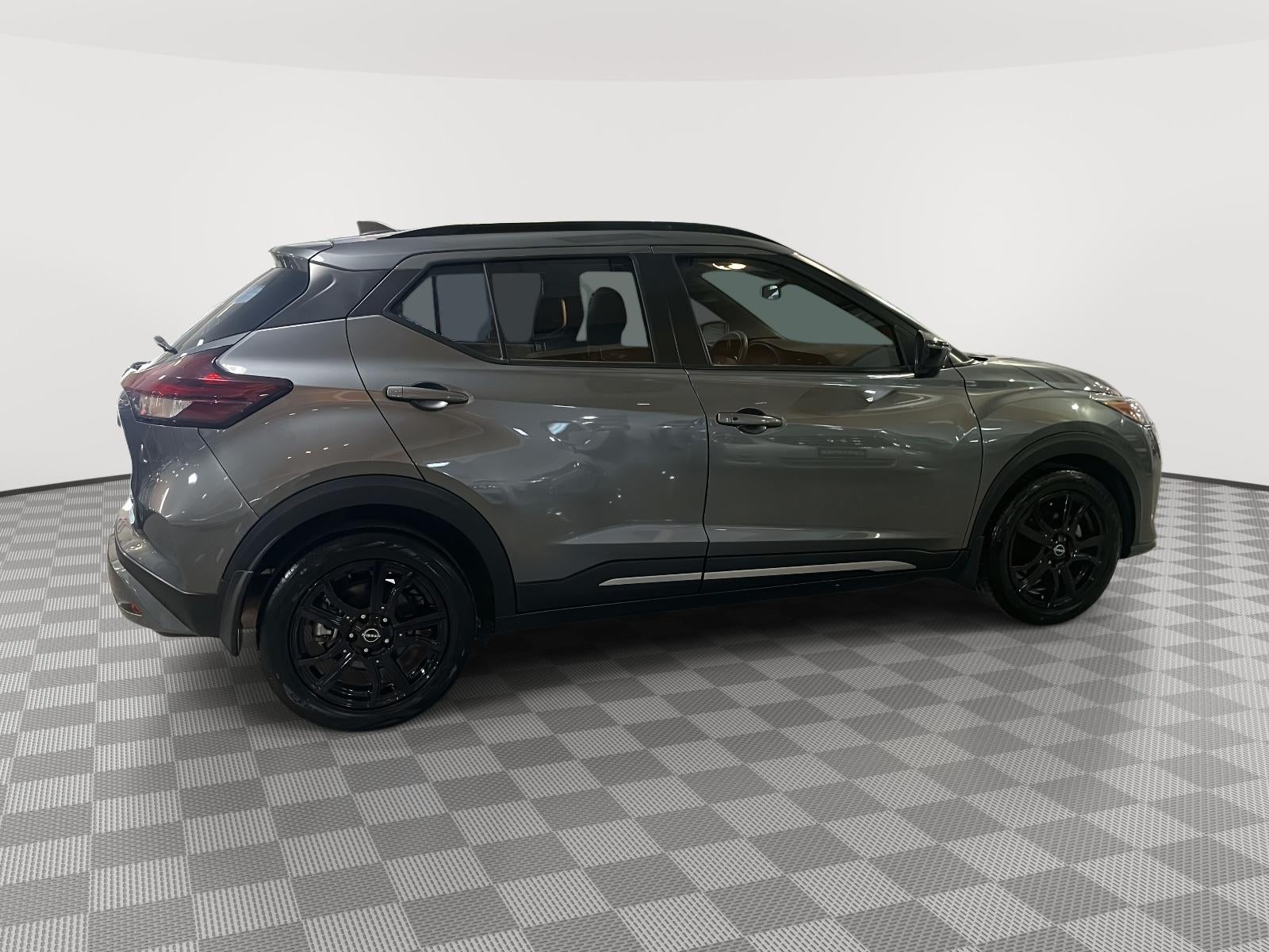 2024 Nissan Kicks SR Xtronic CVT