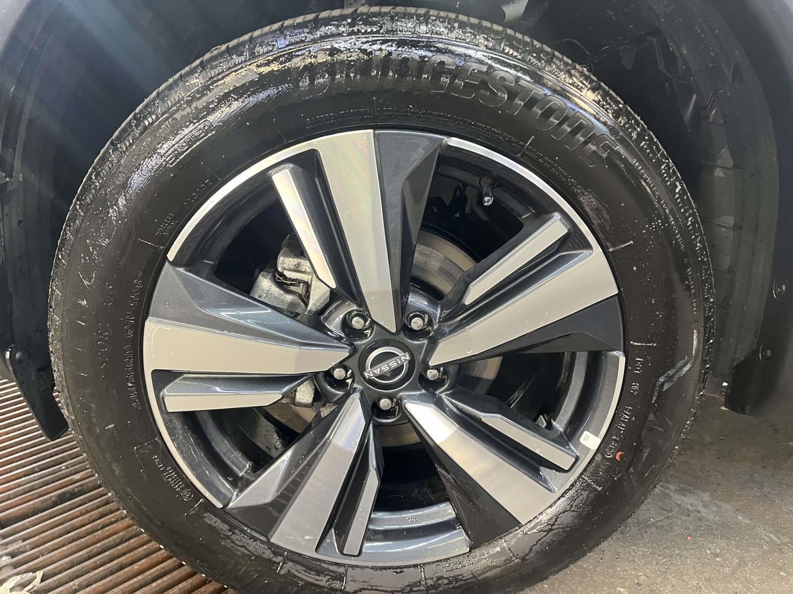 2026 Nissan Rogue SL