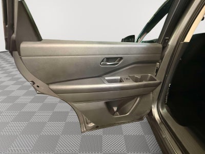 2024 Nissan Pathfinder SV FWD