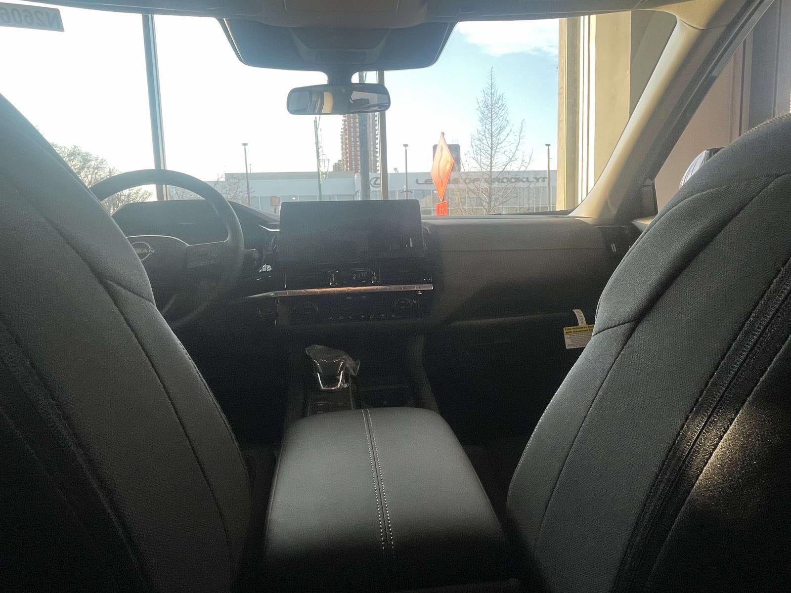 2024 Nissan Pathfinder SV 4WD