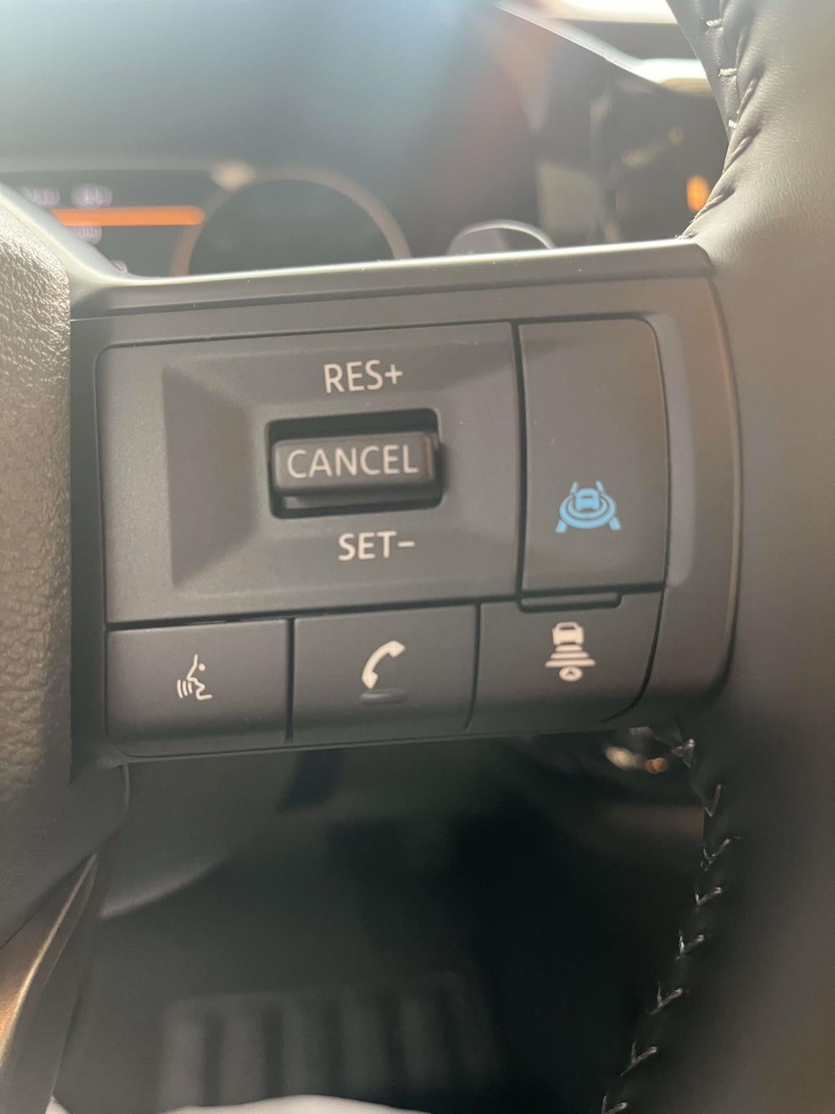 2024 Nissan Pathfinder SV 4WD