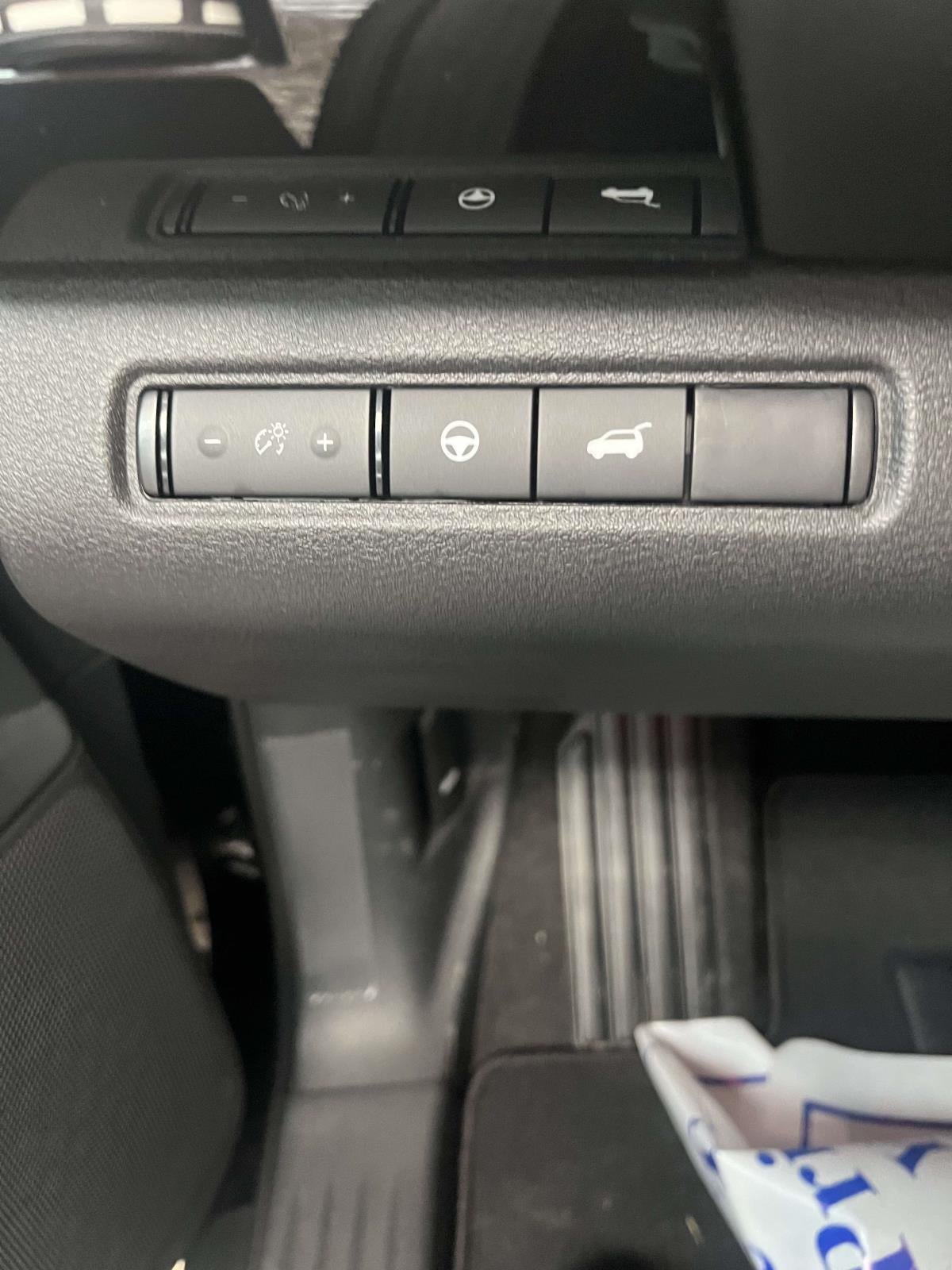 2024 Nissan Pathfinder SV 4WD