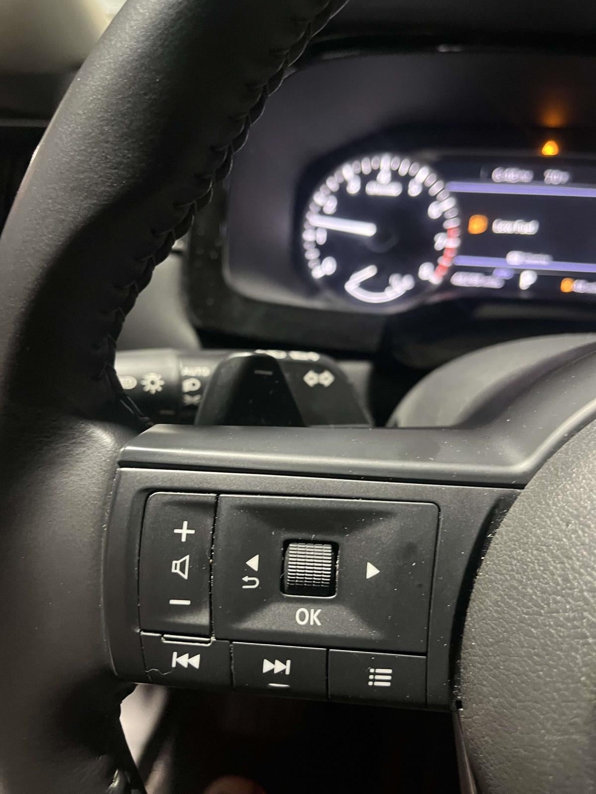 2024 Nissan Pathfinder SV 4WD