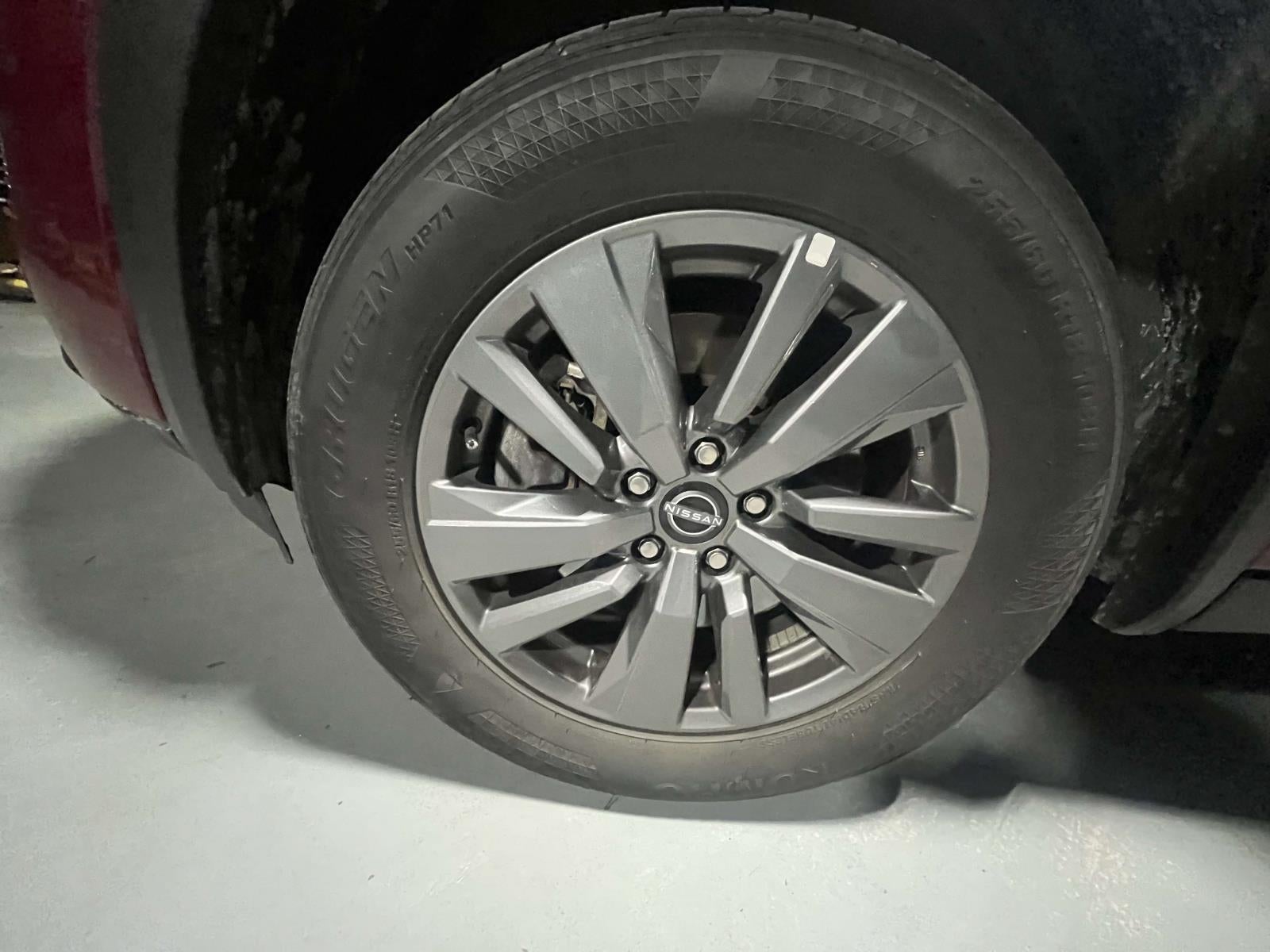 2024 Nissan Pathfinder SV 4WD